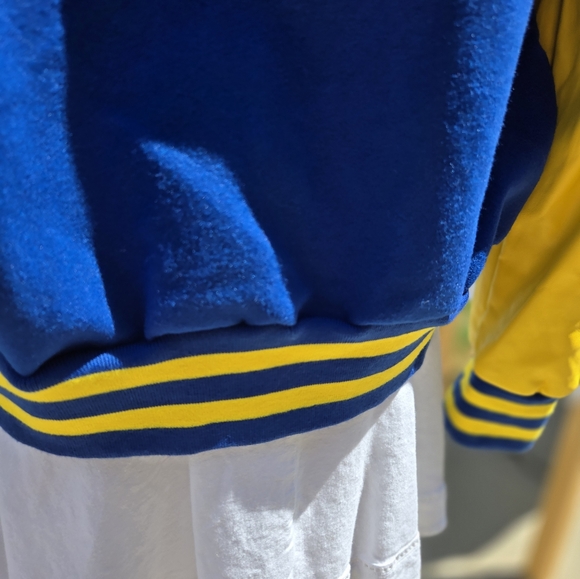 Archie Comics Jacket - Picture 6 of 9